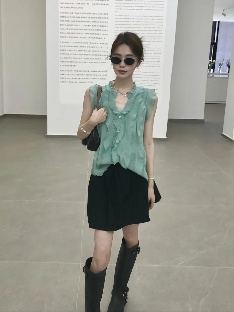 法式小众设计感荷叶边浅绿色无袖衬衫黑色半身裙套装女夏季新款