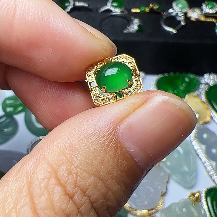 翡翠18K金镶嵌吊坠(不含链)