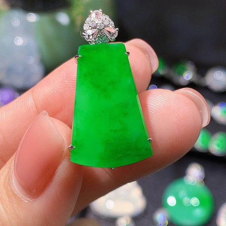 翡翠18K金镶嵌吊坠(不含链)