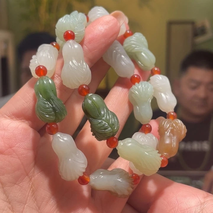 和田玉未镶嵌颈饰多样性发货，发其一