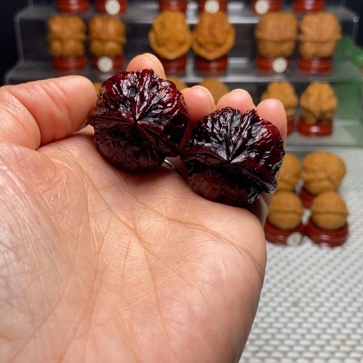 把件文玩核桃29红灯笼三棱