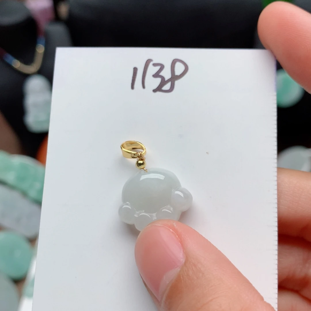 翡翠颈饰合金吊坠