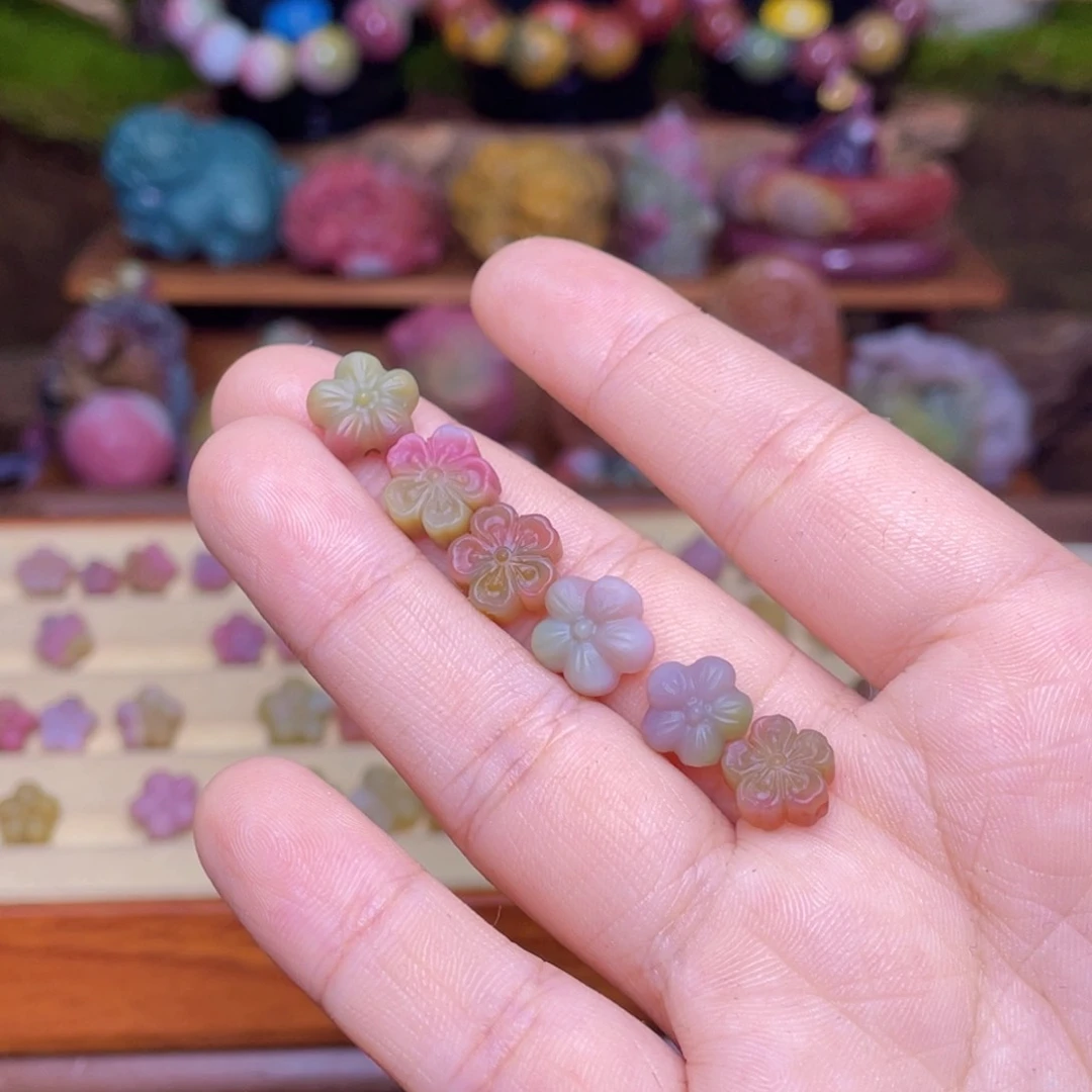 玛瑙/玉髓未镶嵌珠宝半成品平**乐盐源玛瑙小花