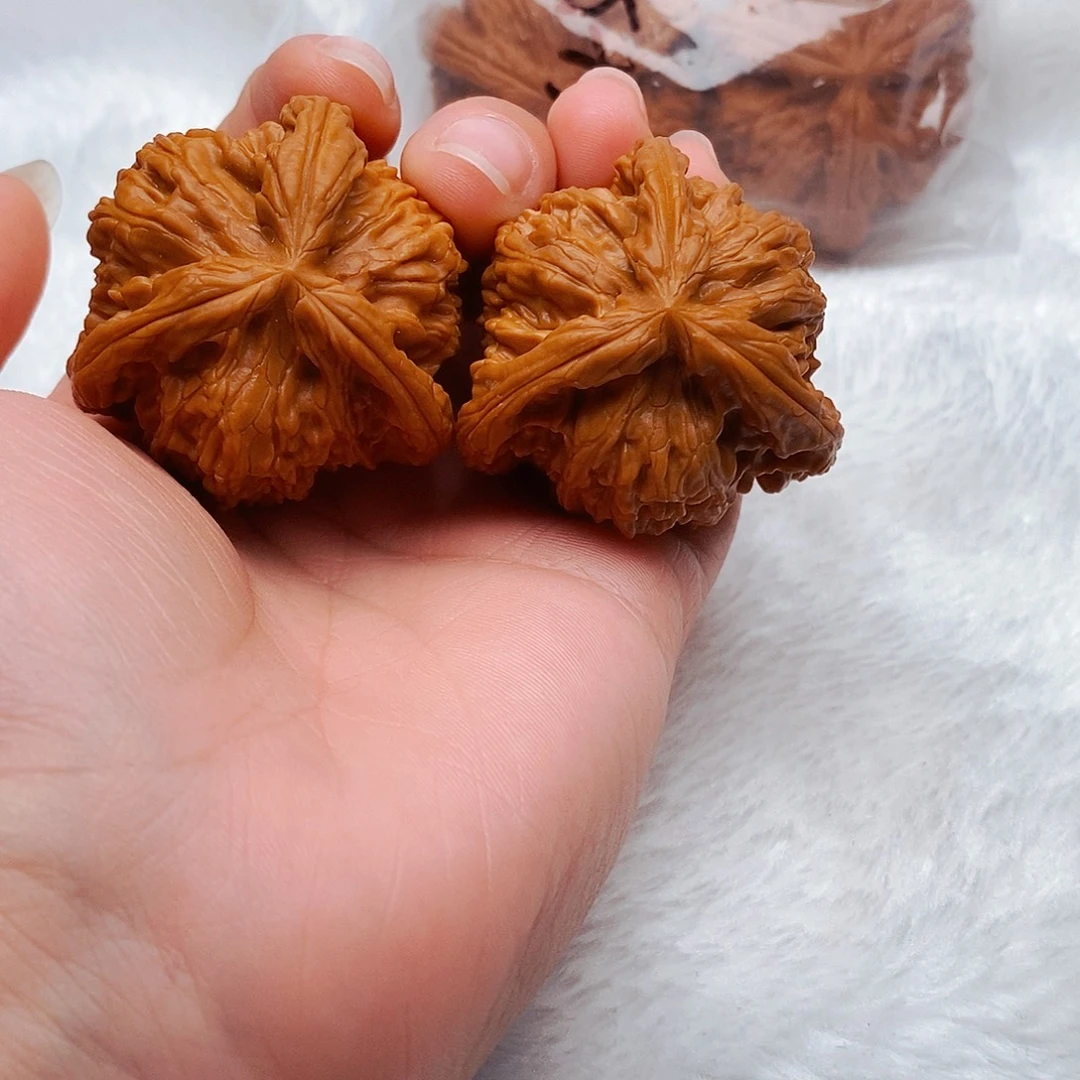 星***！吊坠文玩核桃三棱