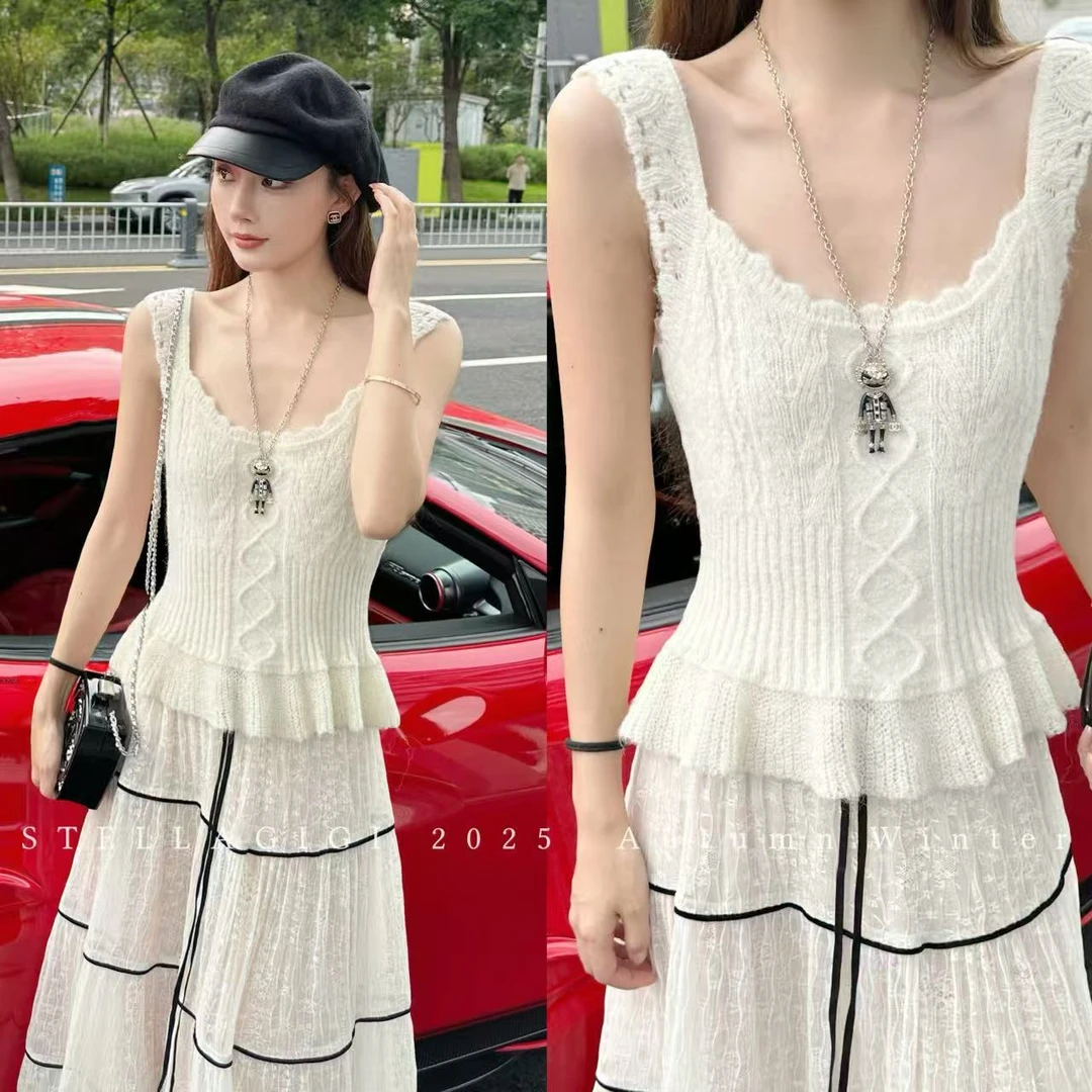 SG / 杨依姗 AW私服款 慵懒叠穿羊毛混纺荷叶边背心T-20252110