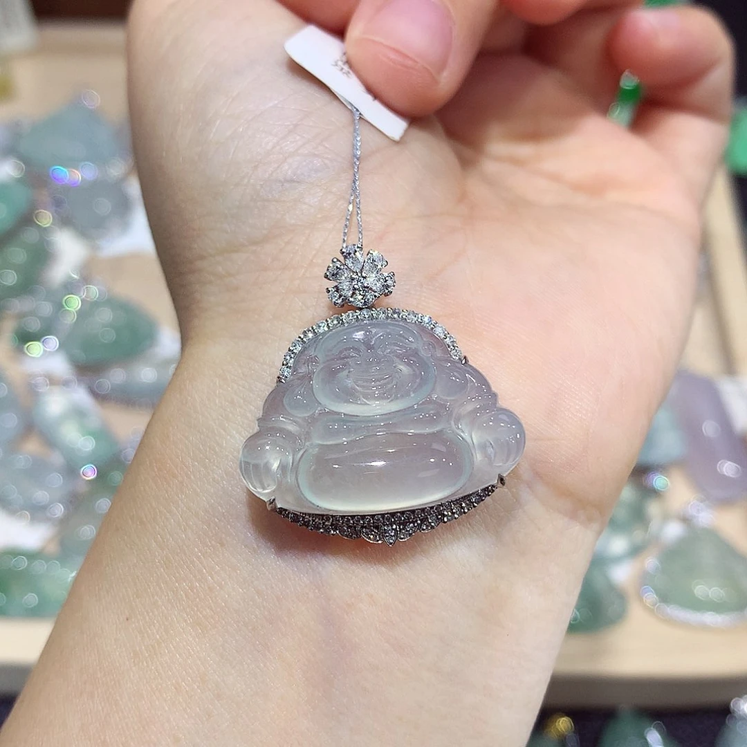 翡翠18K金镶嵌颈饰佛