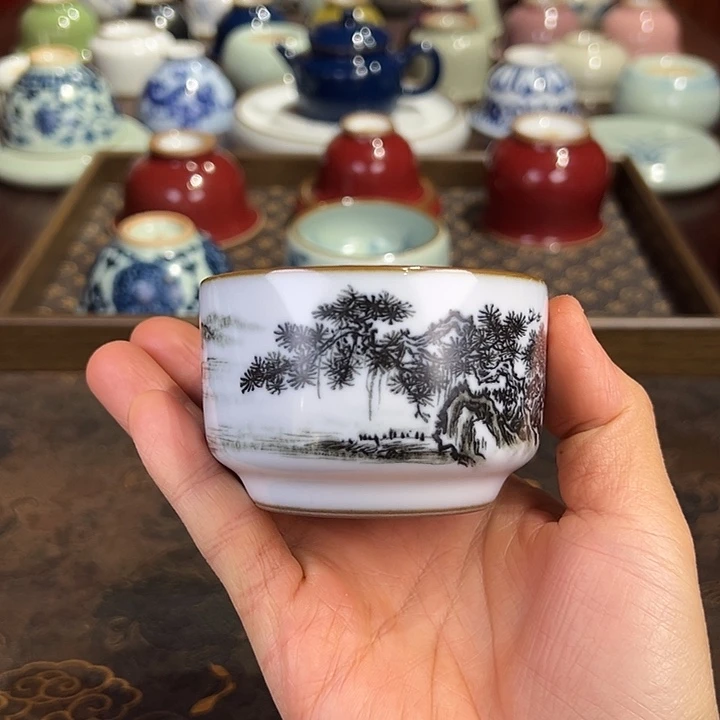 月白墨彩山水子秦杯