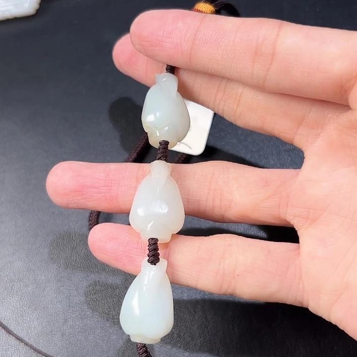 和田玉挂件未镶嵌时*