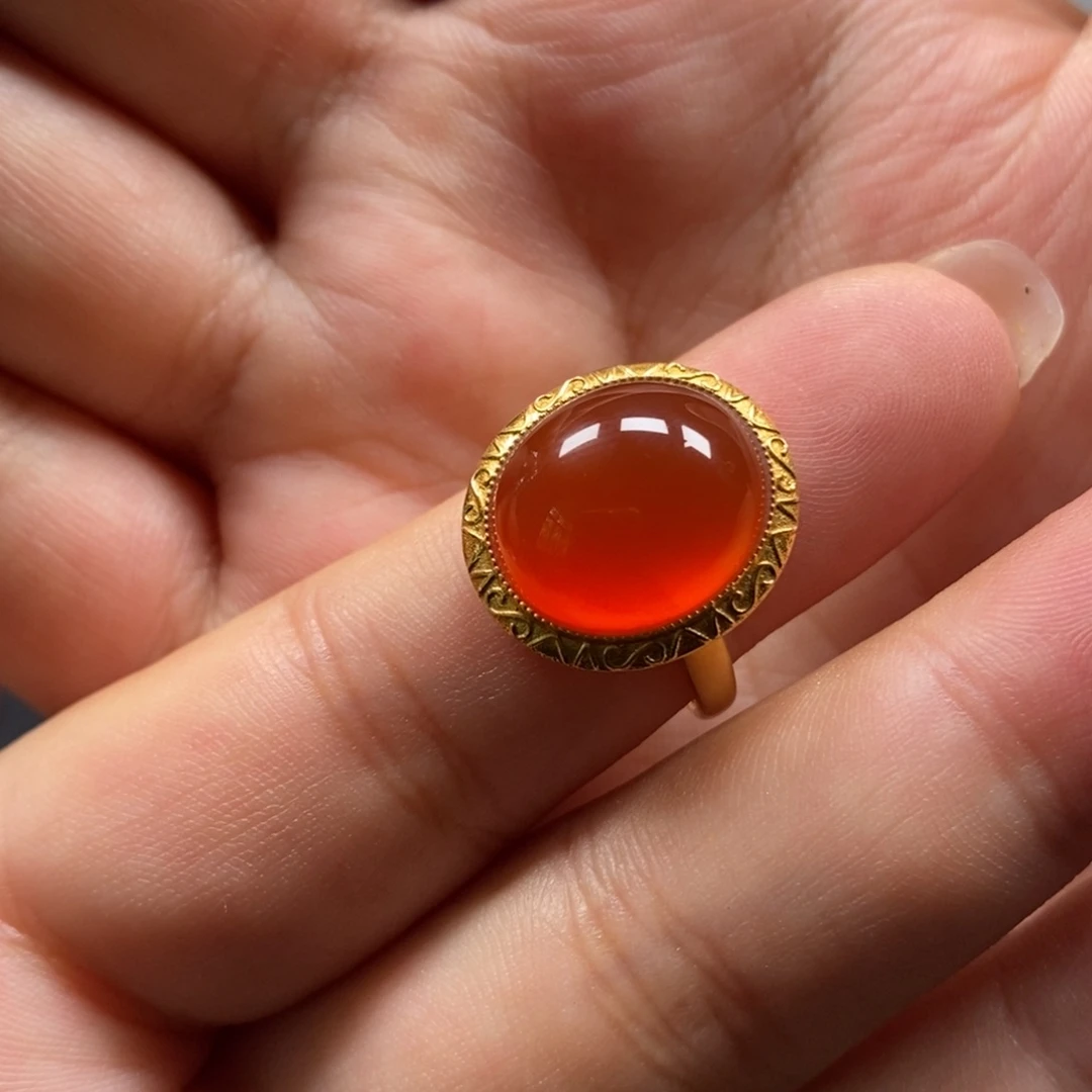 南红玛瑙18K金镶嵌戒指