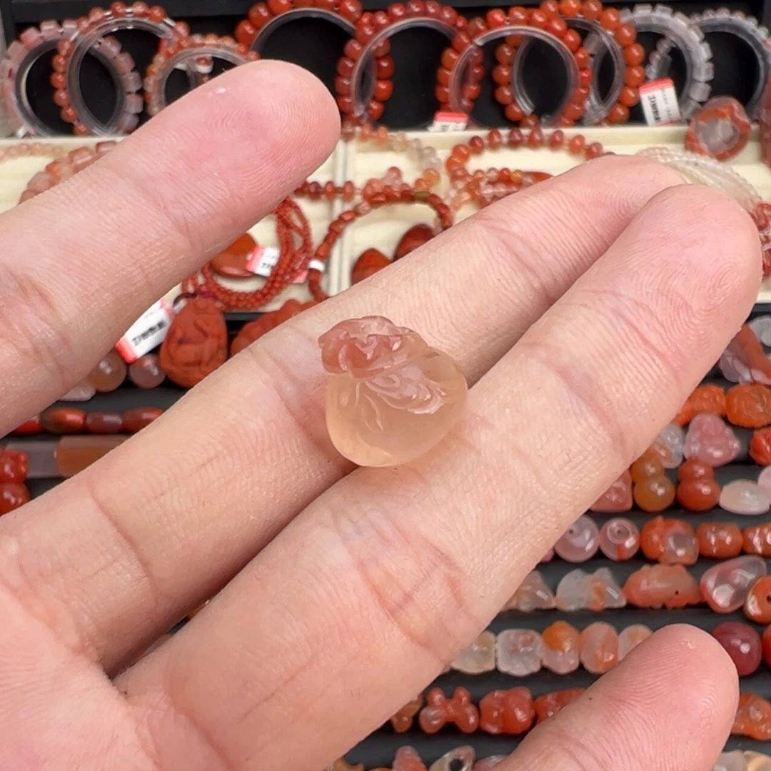 南红玛瑙未镶嵌颈饰福袋