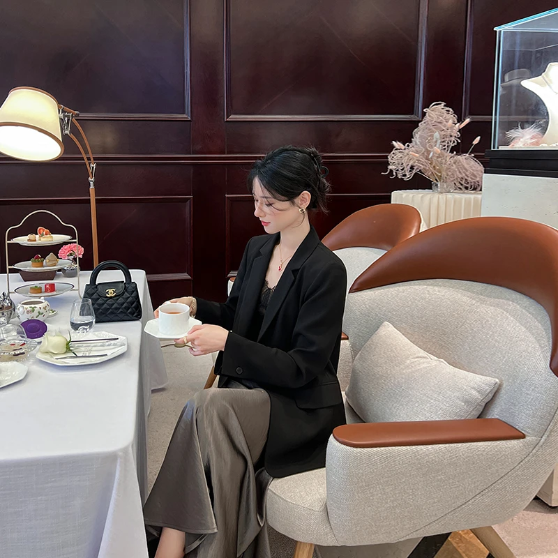 黑色西装外套女2025春秋新款韩版高级设计感百搭宽松休闲气质西服