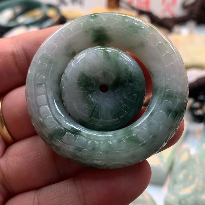 翡翠未镶嵌颈饰保真天然a货翡翠