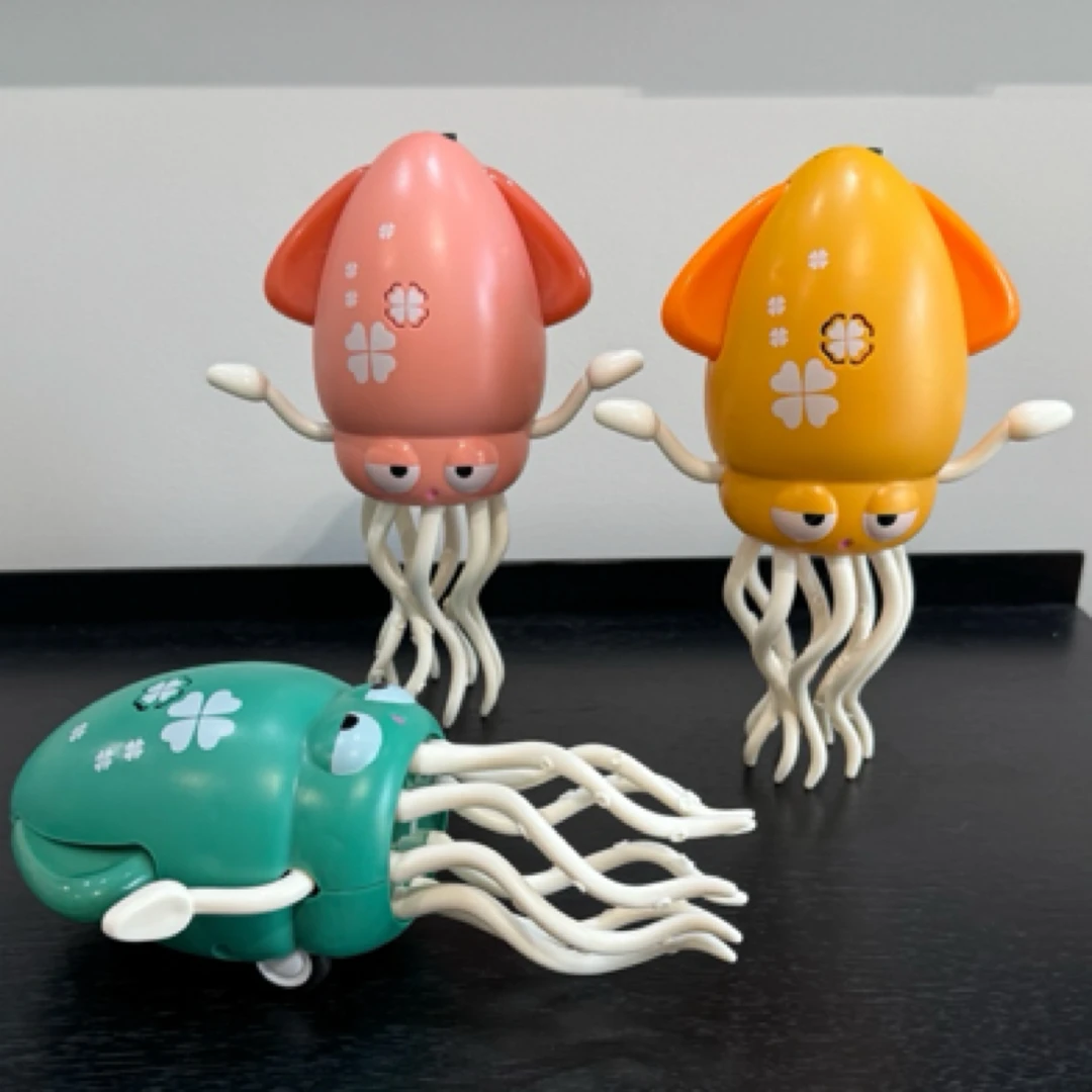 新款跳舞鱿鱼玩具电动感应乌贼自动避障八爪鱼解压神器礼物