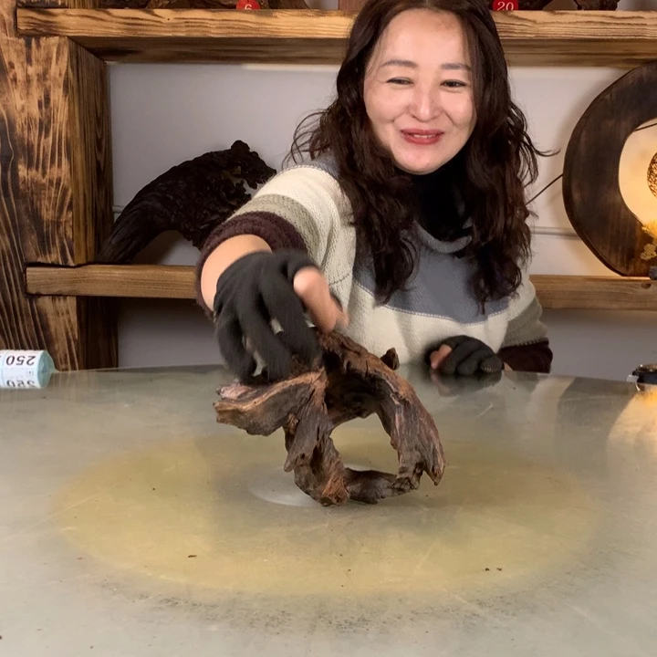 占***琪天然的云南紫柚木会黄水