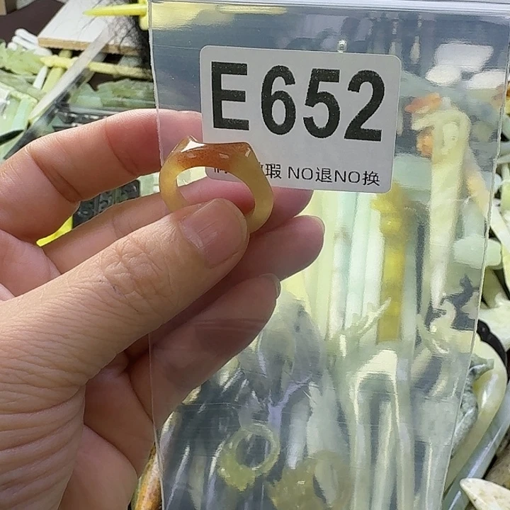 一***下蛇纹石玉合金发饰