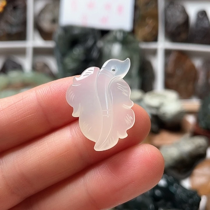 未镶嵌蛇纹石玉挂件