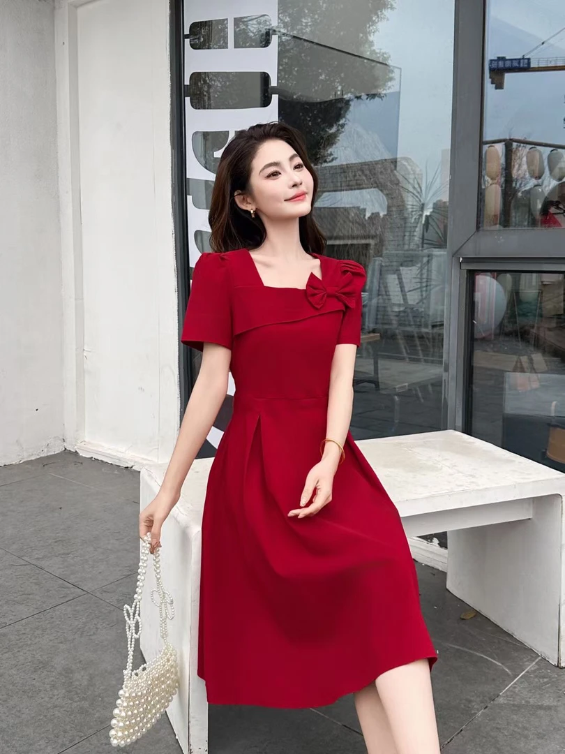 蝴蝶结方领法式复古显瘦连衣裙
