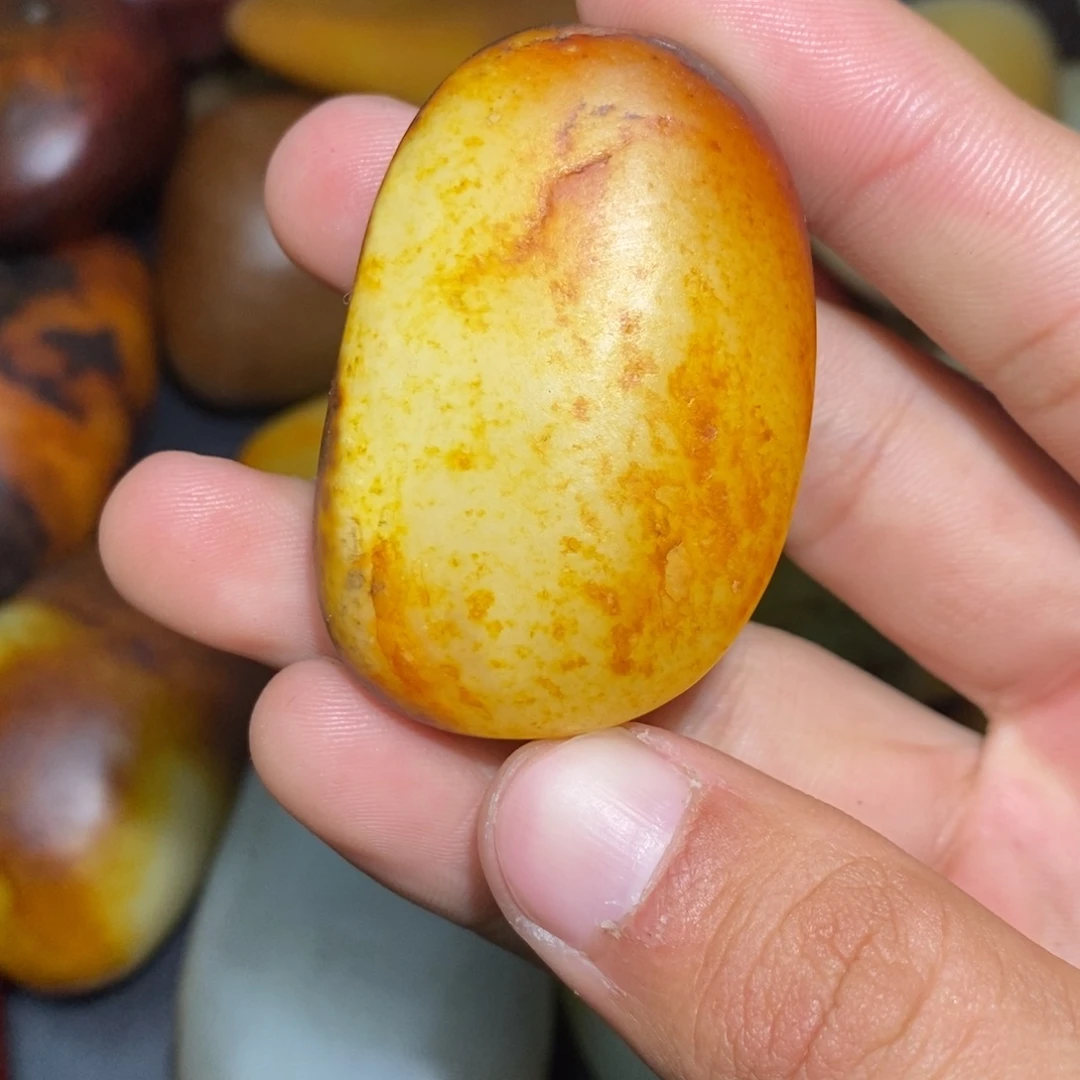 和田玉未镶嵌珠宝奇石