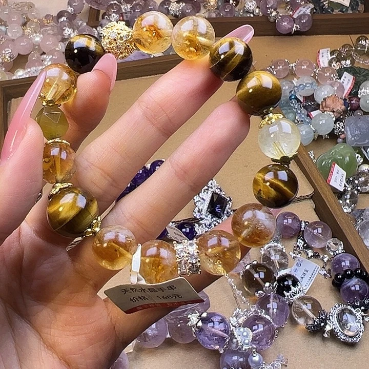 L***a水晶手串合金水晶