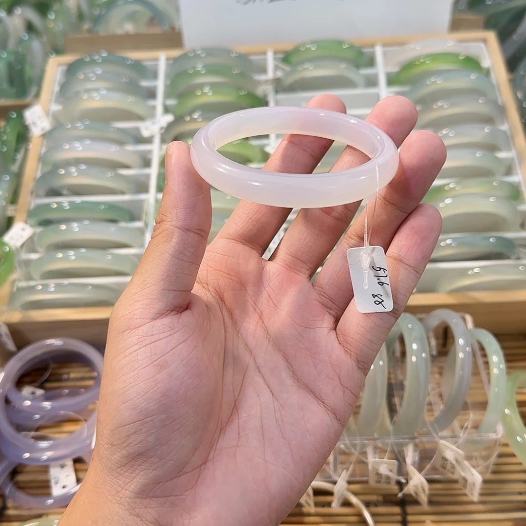 玛瑙/玉髓未镶嵌手镯圈口57.6