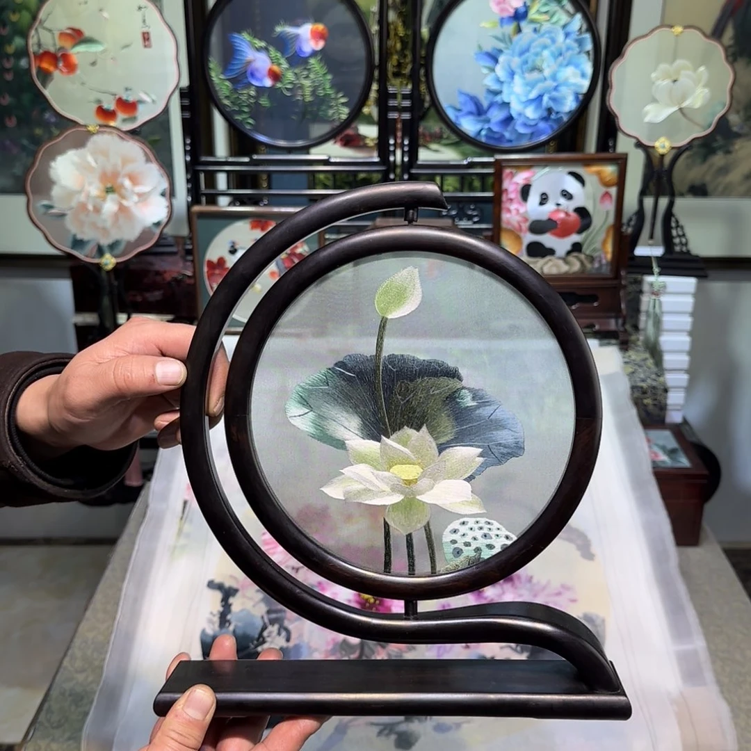 刺绣刺绣工艺精湛