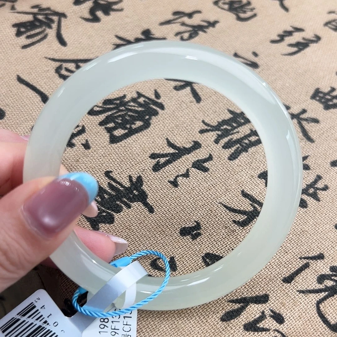 未镶嵌手镯和田玉超冰透晴白色 冰块料 58
