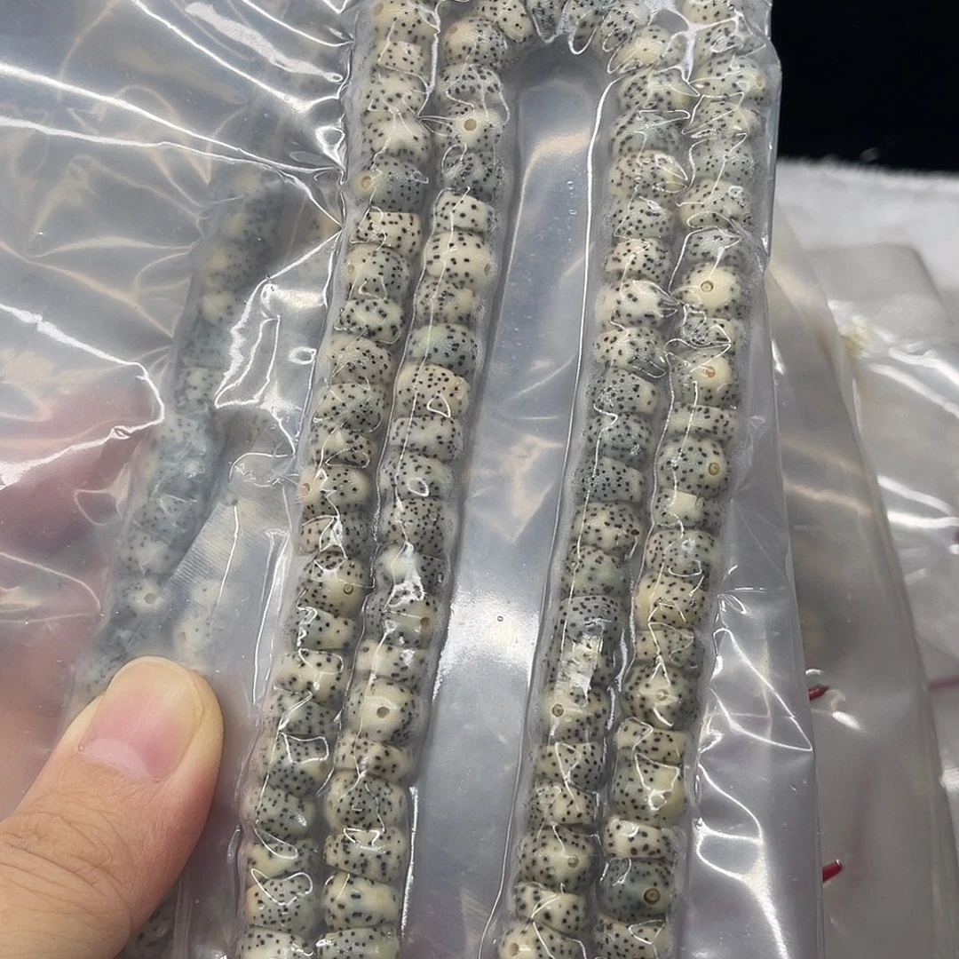 书***人菩提籽类卡9原生态石玉料大肠长串