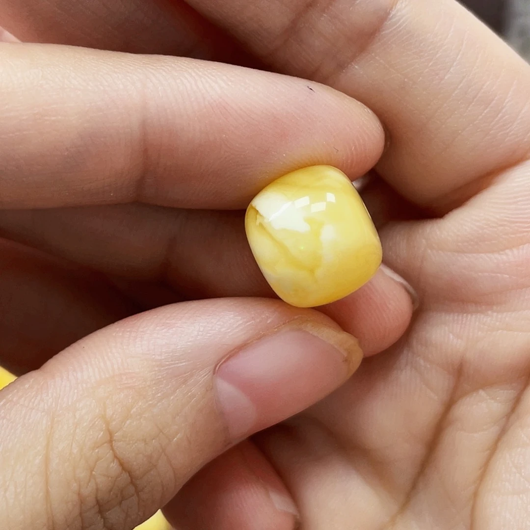 未镶嵌琥珀珠宝奇石12.3*10.7mm金瓷白溶洞妖花