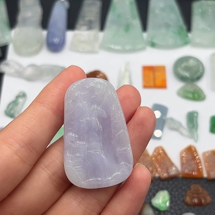 翡翠未镶嵌颈饰紫山水