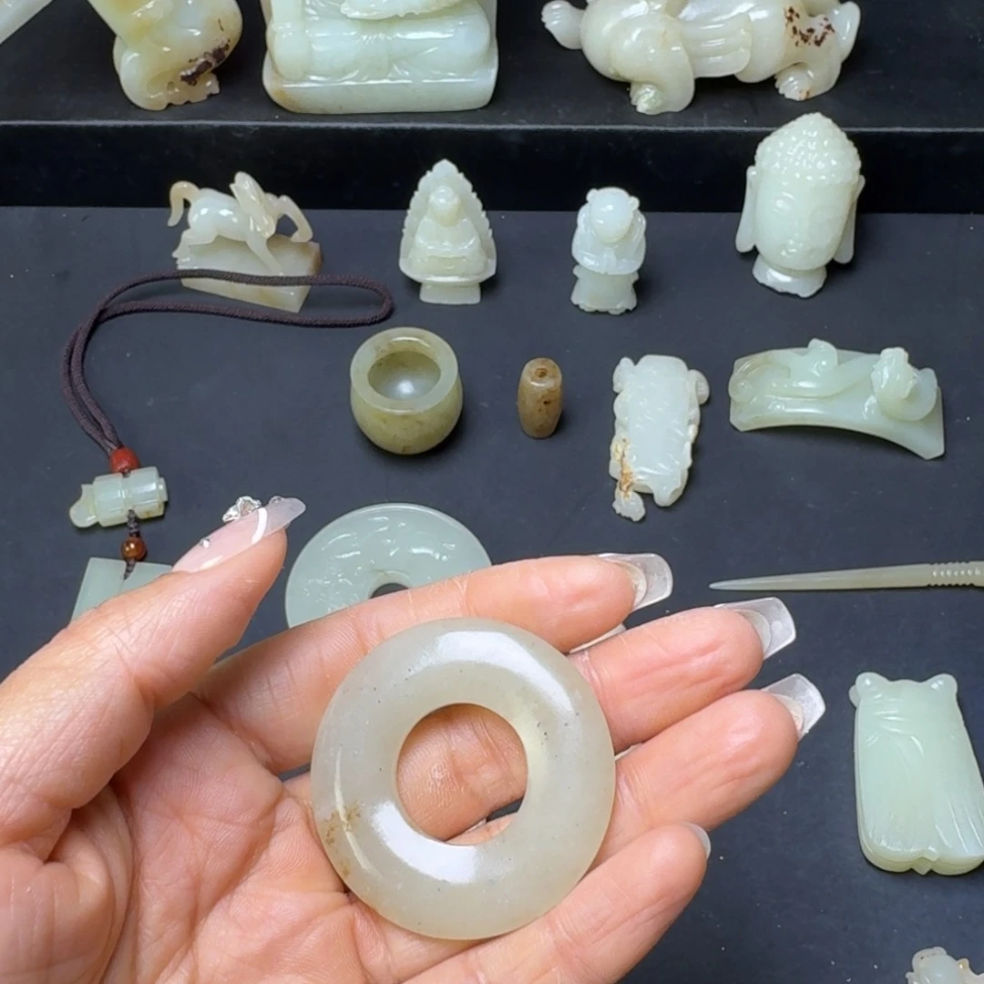 和田玉未镶嵌挂件张****市