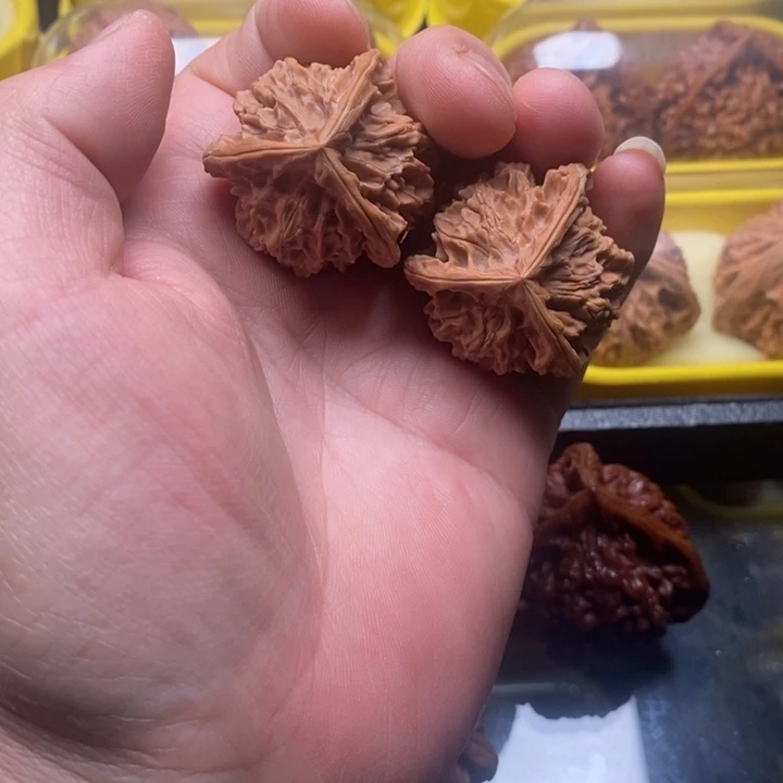 桃核把件ʚ****ɞ文玩核桃盘山三棱