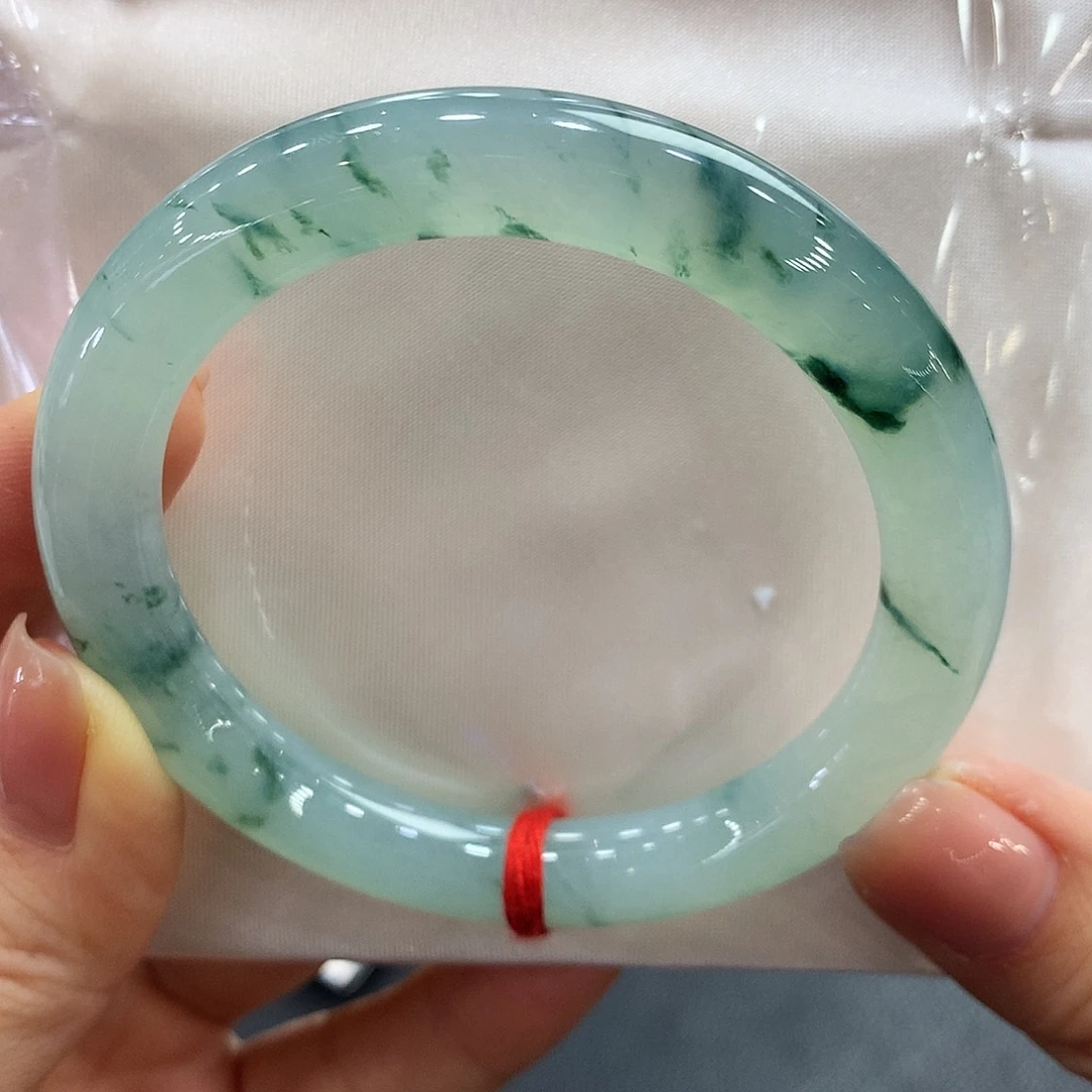 翡翠未镶嵌手镯55圆条两天鉴赏冰胶飘花
