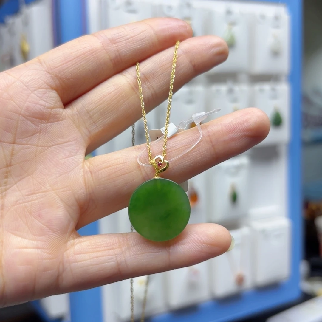 吊坠(赠链)18K金镶嵌和田玉江**某