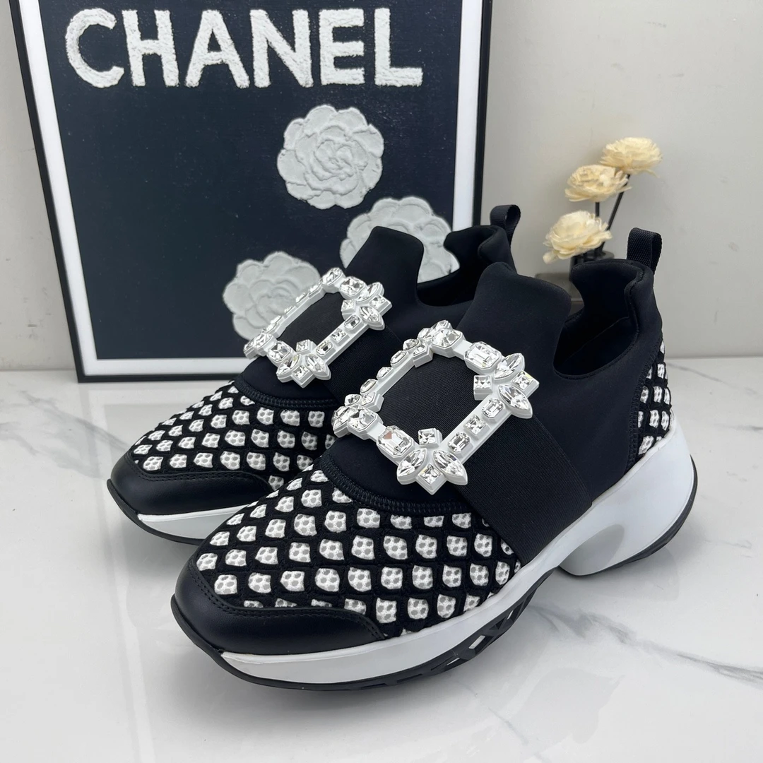 99新 Roger Vivier/罗杰·维威耶 钻扣厚底运动鞋 37码/jm01758