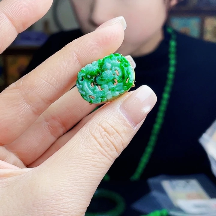 翡翠银S925镶嵌颈饰多样性