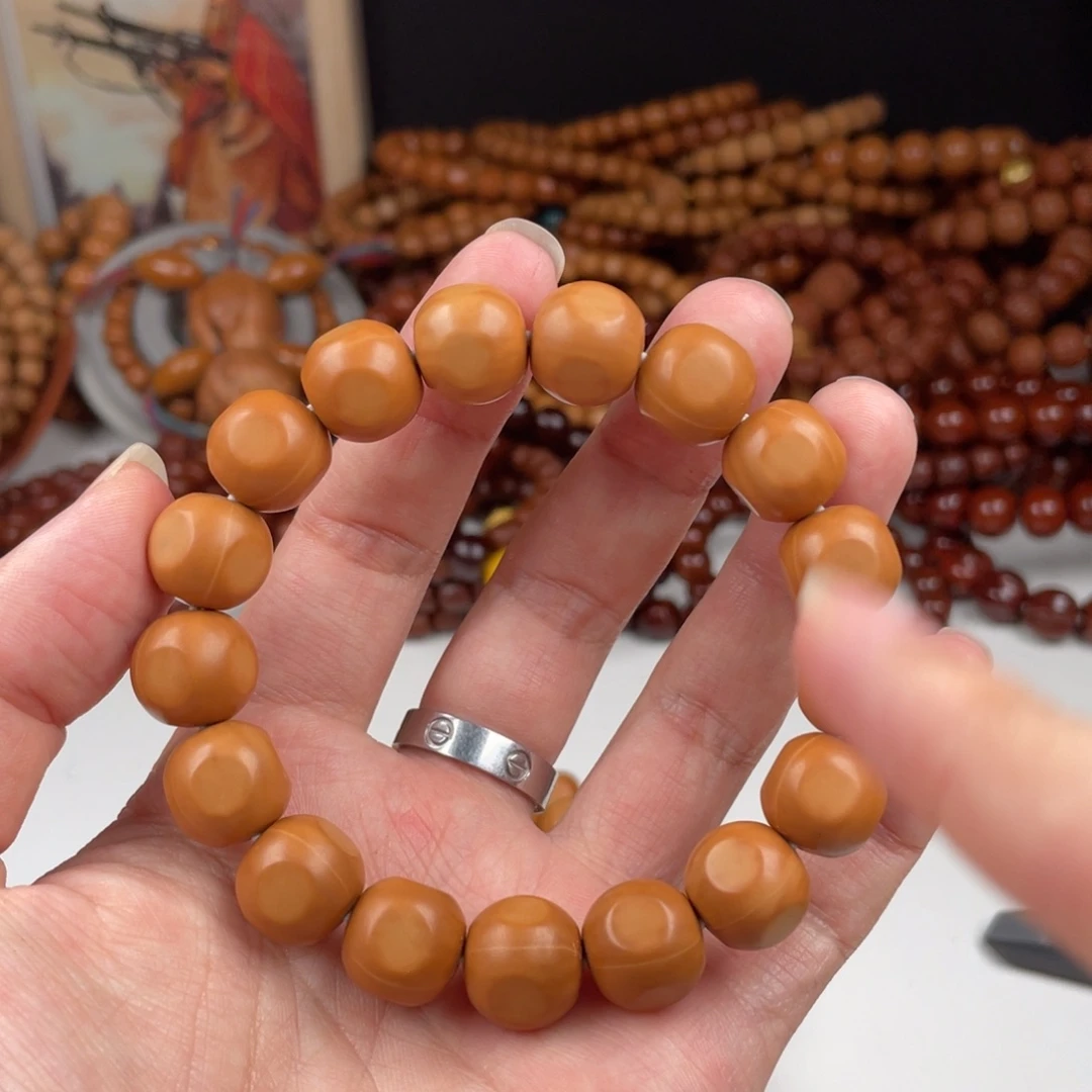 【闪购商品】猴头核桃手串六方大的35.8