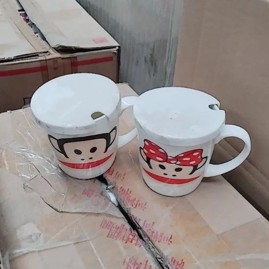 45%以上骨粉骨瓷大嘴猴杯子两个，一单不发