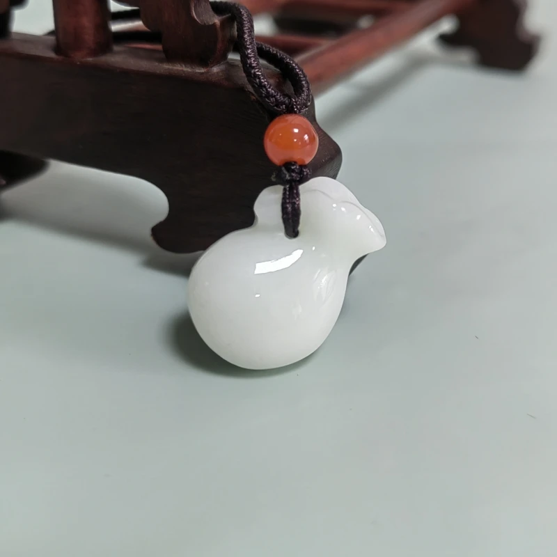 秦臻玉蓝田玉吊坠小钱袋白翠双色可选西安原产地官方正品天然保真