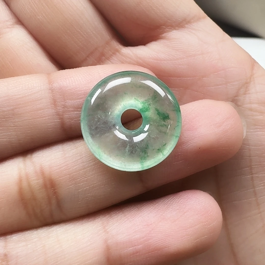 翡翠未镶嵌颈饰甜甜圈