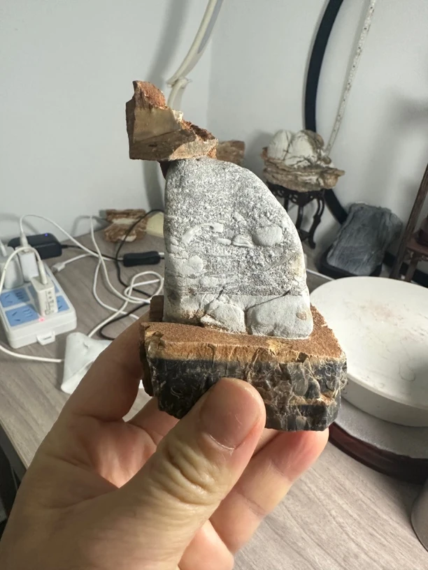 纯天然太行奇石，手托小山，一石成景