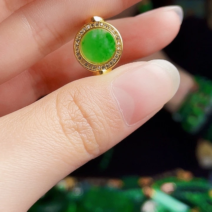 翡翠银S925镶嵌颈饰多样性