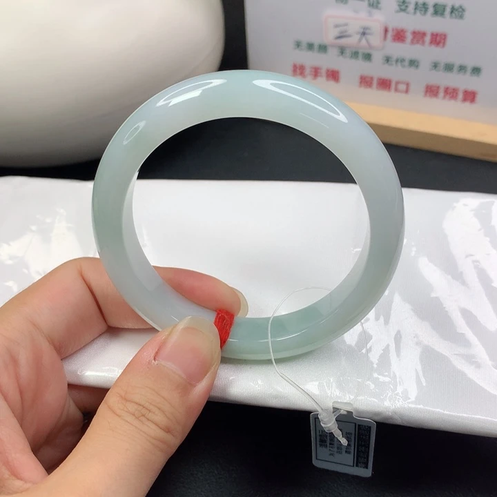 翡翠手镯未镶嵌5758