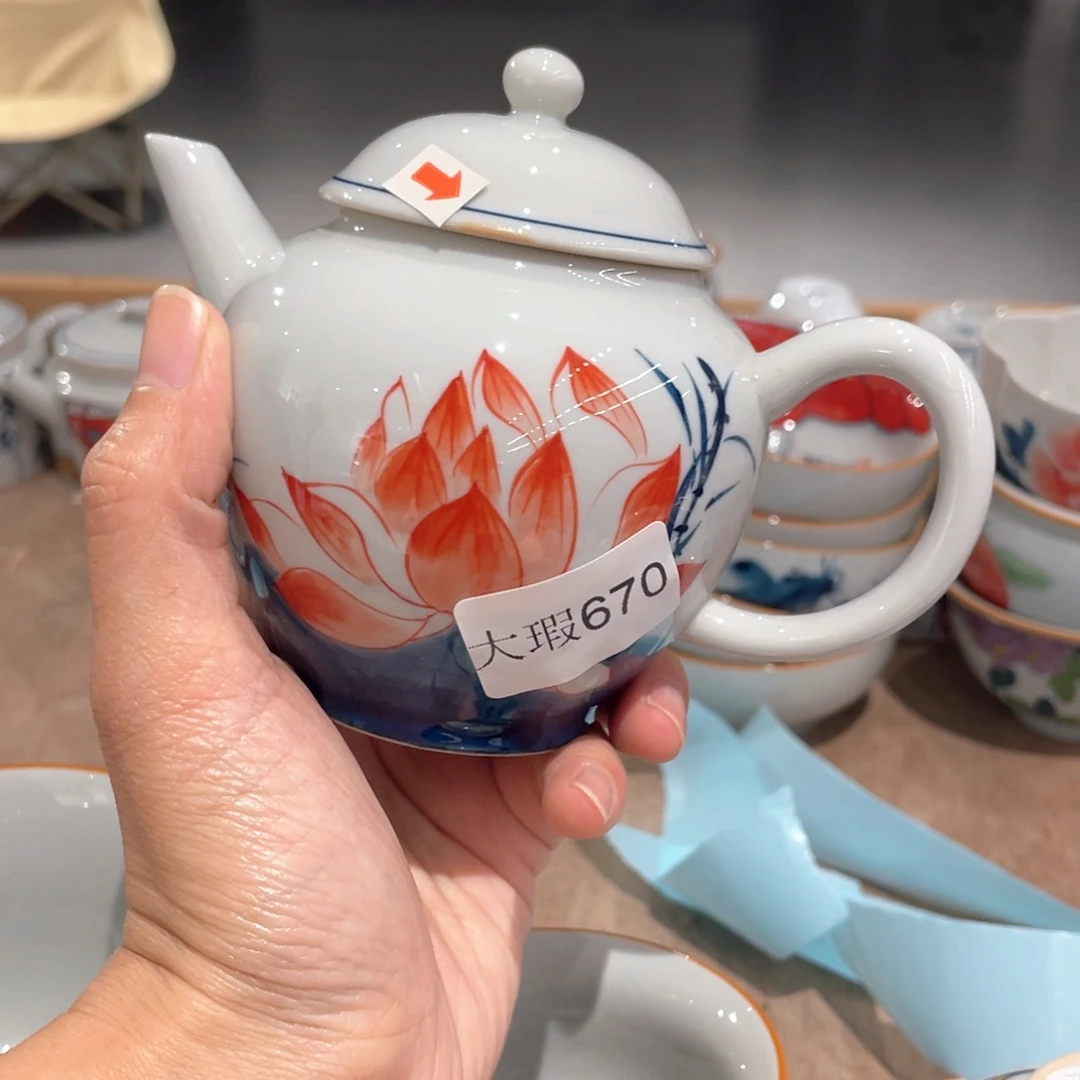 釉下手绘茶具微瑕