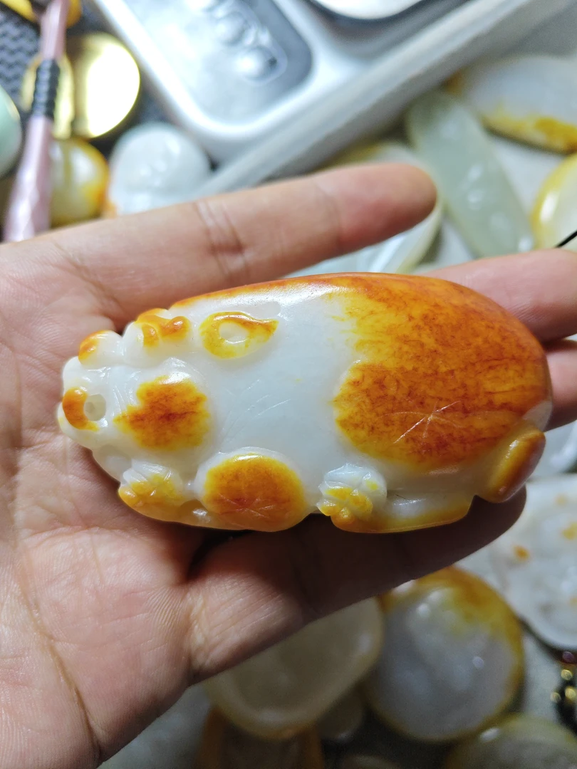 和田玉精品手把立体貔貅