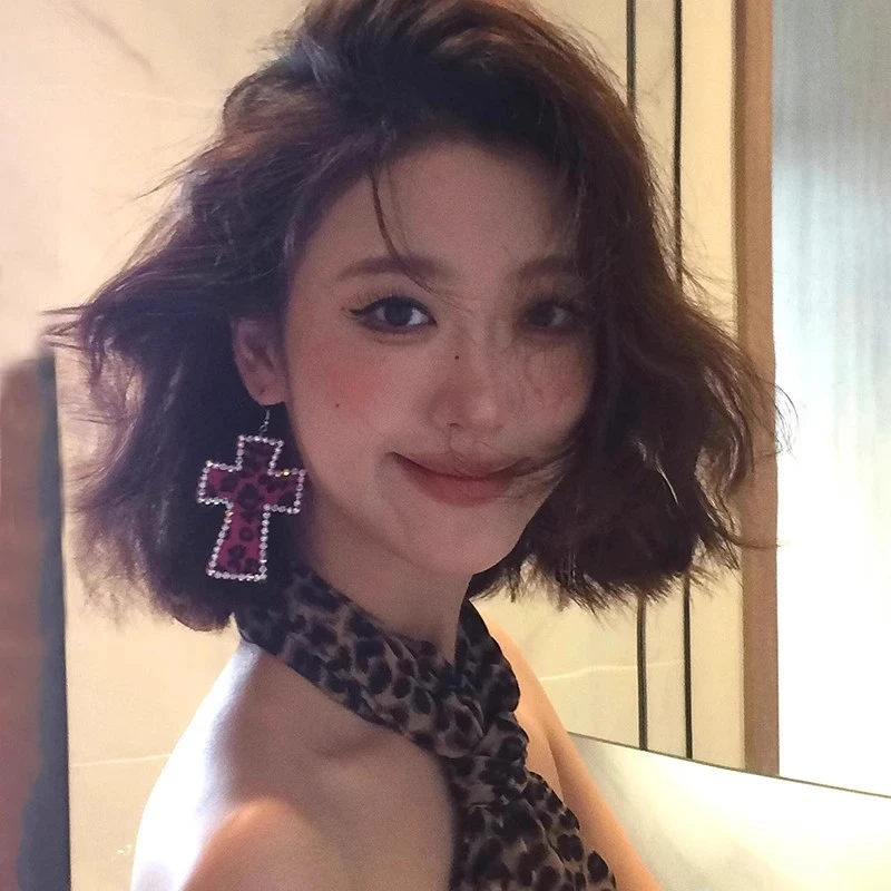 铜合金耳饰 豹纹十字架耳环y2k千禧辣妹长款耳钉复古早ins红色女