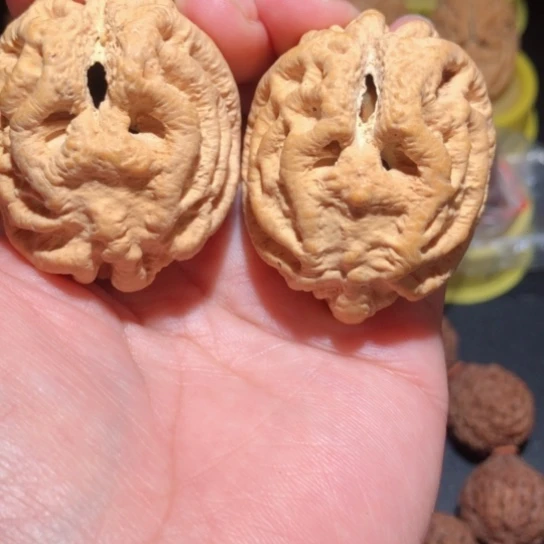 文玩核桃把件乾坤鬼脸核桃