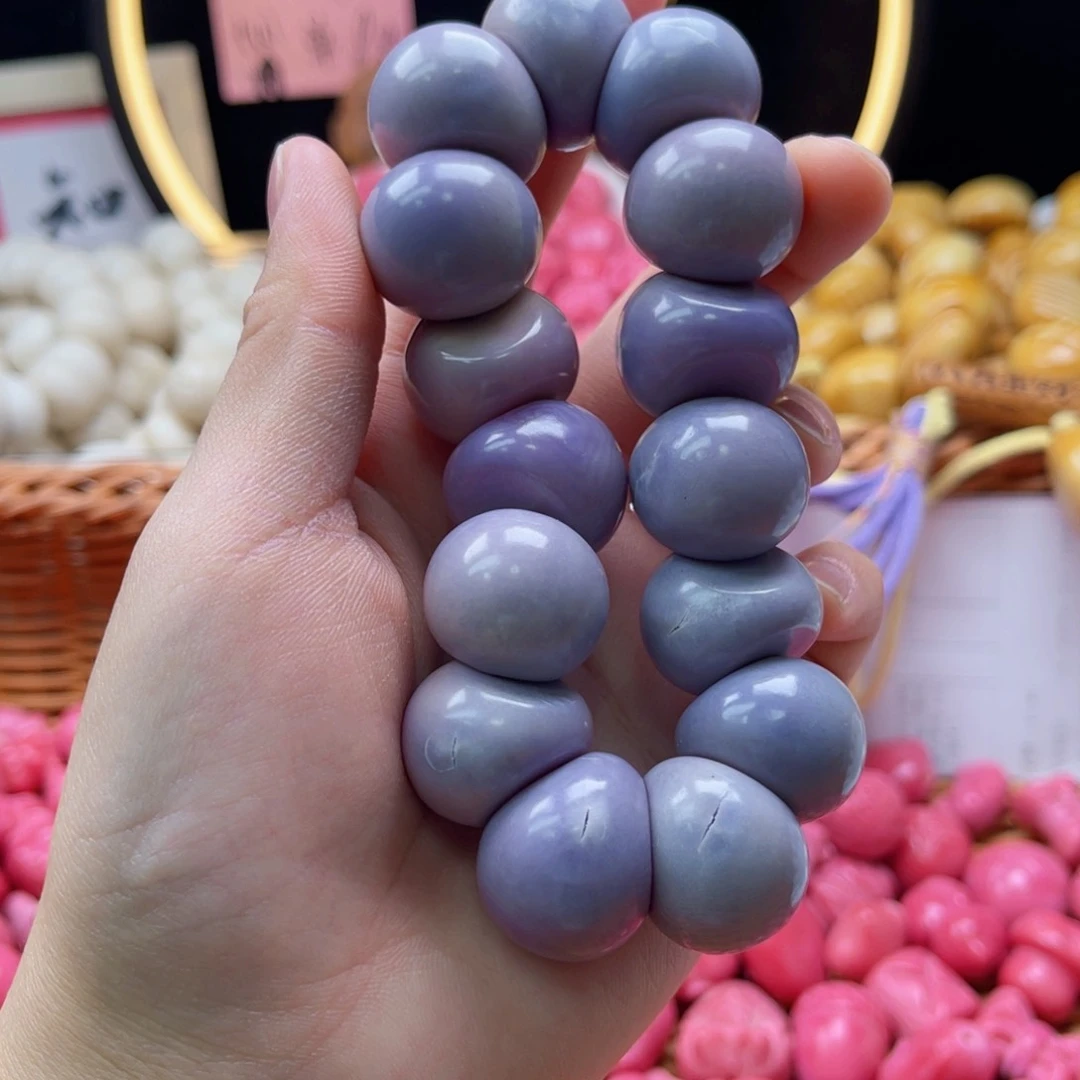 吊坠白玉菩提f20+mm/3颗象牙果紫蒜瓣瑕