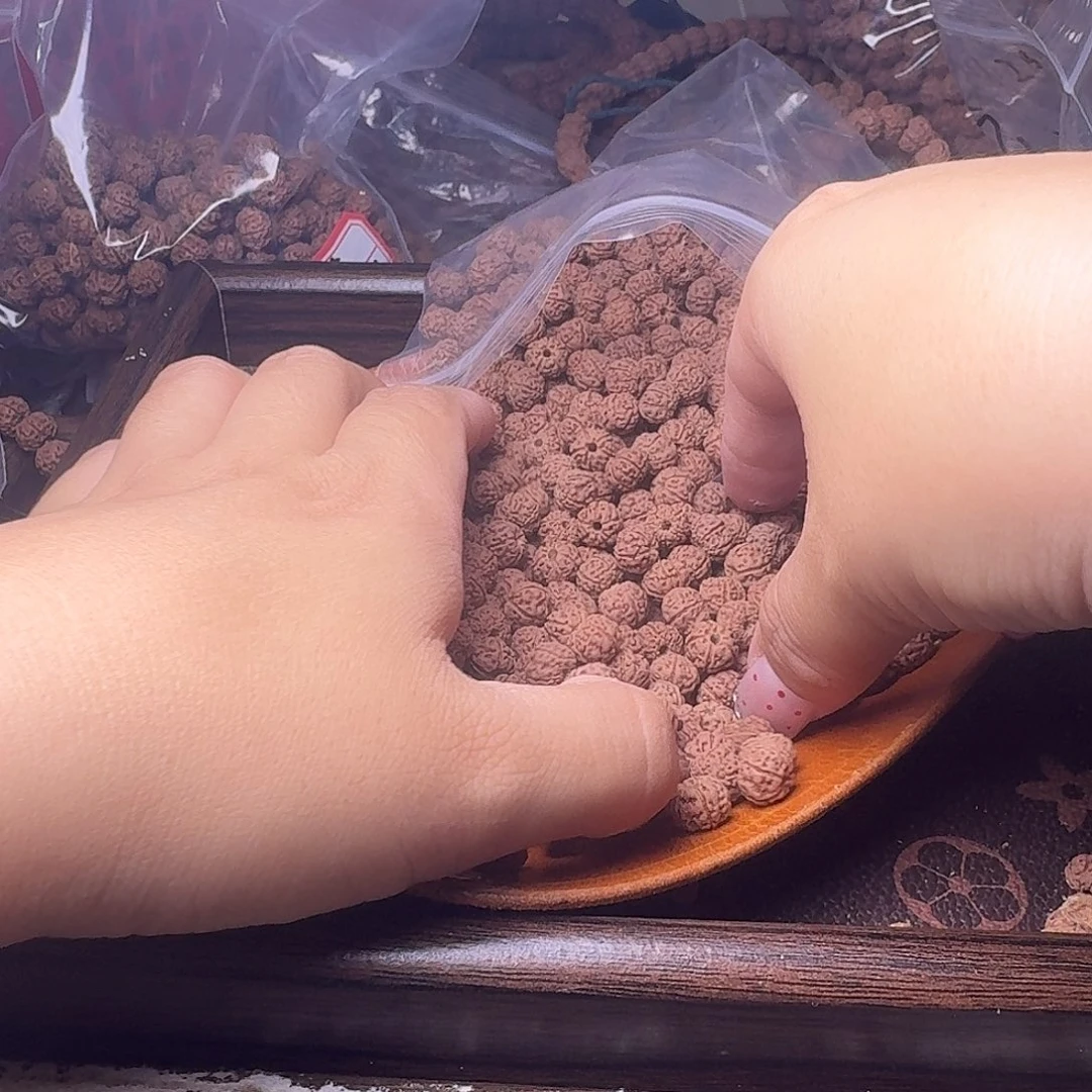 哎***~吊坠金刚菩提300颗黄头微瑕疵