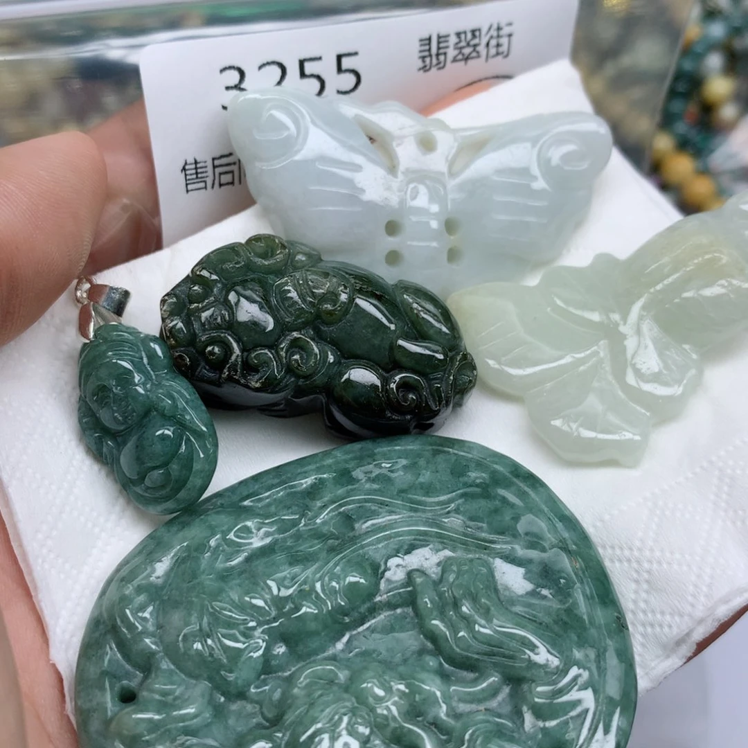 翡翠未镶嵌颈饰翡翠