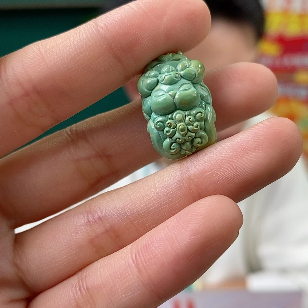 绿松石未镶嵌挂件